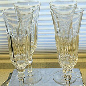 4 (FOUR) Crystal CHAMPAGNE FLUTES ~ MINT - Pattern/maker Unknown